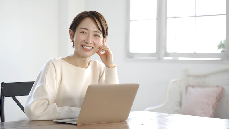 主婦におすすめの在宅ワーク6選！スマホやパソコンで安全に稼げる方法を紹介